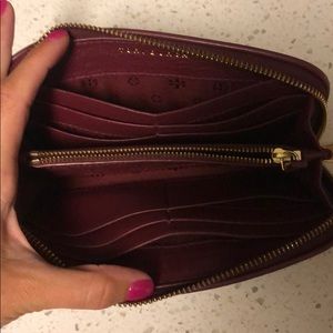 Tory Burch Bags - Tory Burch wallet Tory Burch Bags - Tory Burch wallet